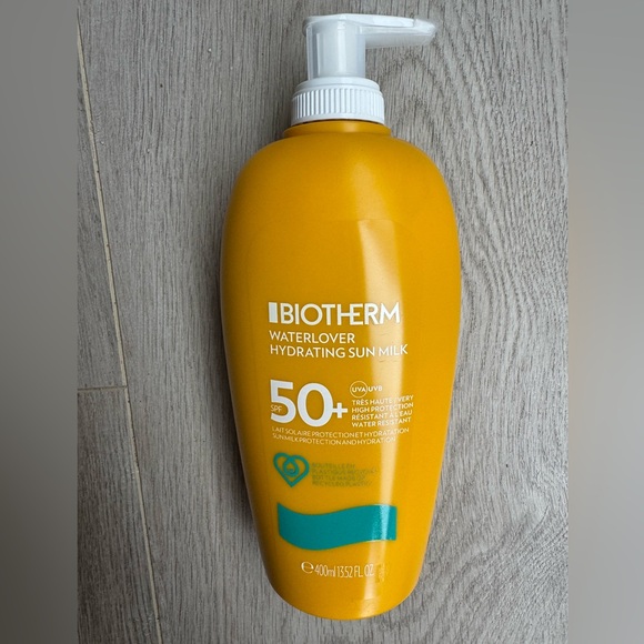 Biotherm Waterlover Sun Milk Protection and Hydration SPF50+ 400ml / 13.52 FL OZ - Picture 3 of 6
